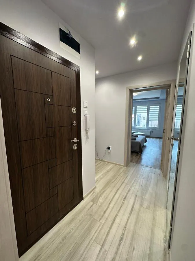 Central Vista Apartment By Mit Sofia